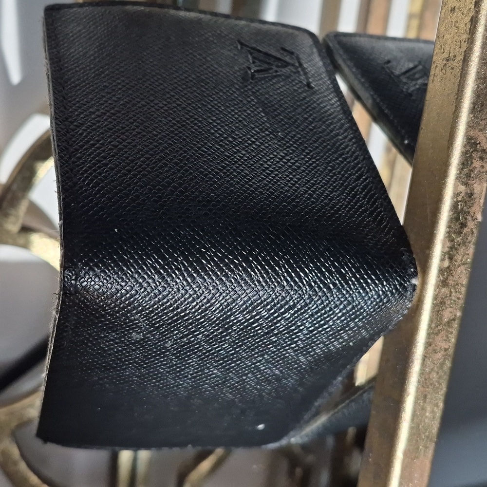 Louis Vuitton Black Taiga Leather Slender Bifold Wallet, Onesize, Black. - Picture 2 of 7
